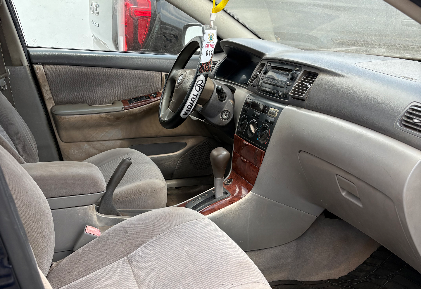 Toyota Corolla — view photo 2