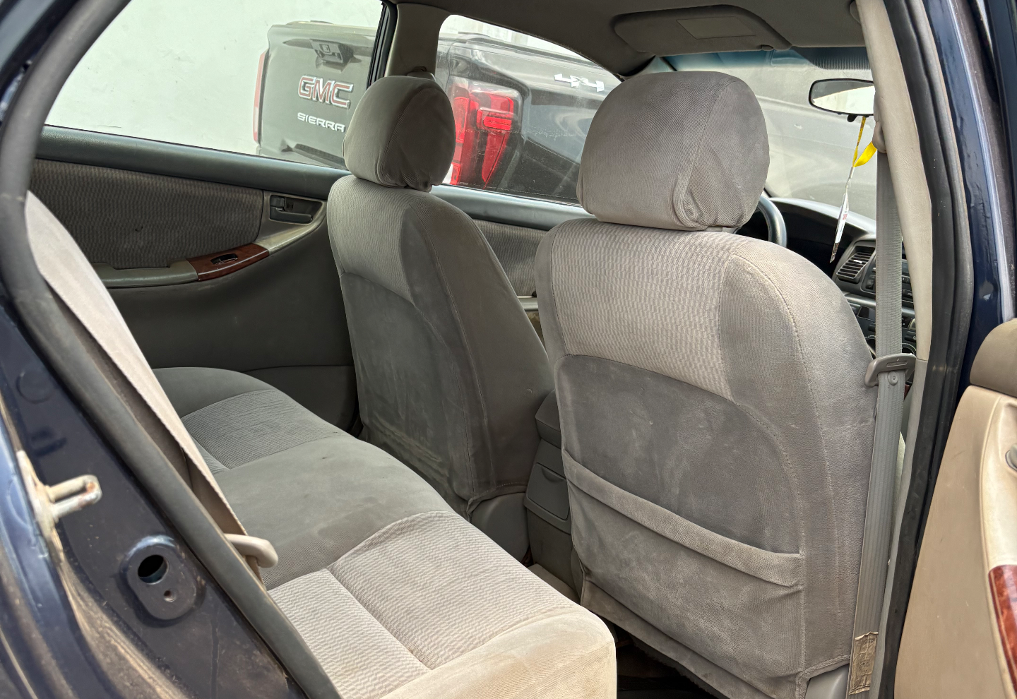 Toyota Corolla — view photo 3