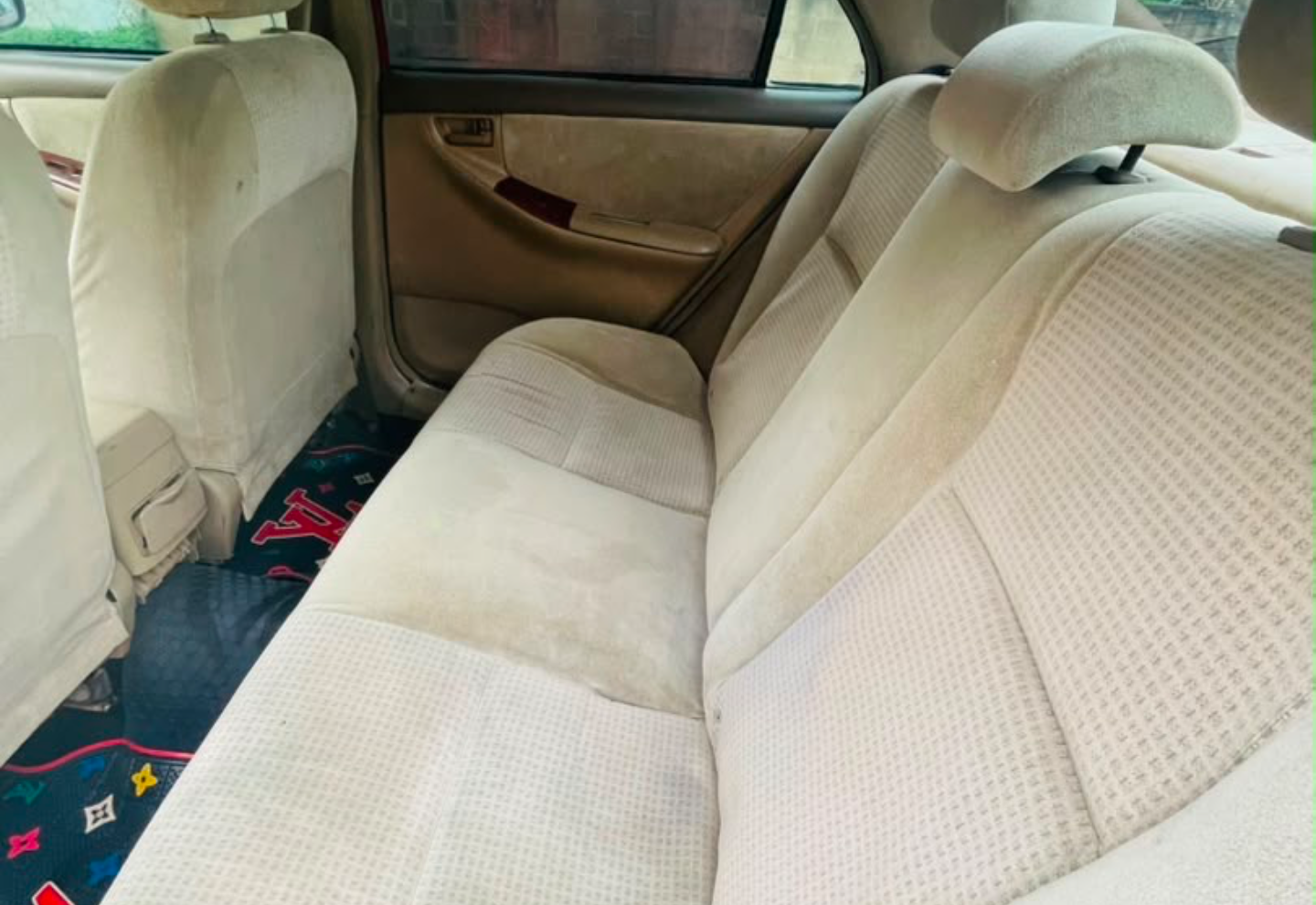 Toyota Corolla — view photo 3