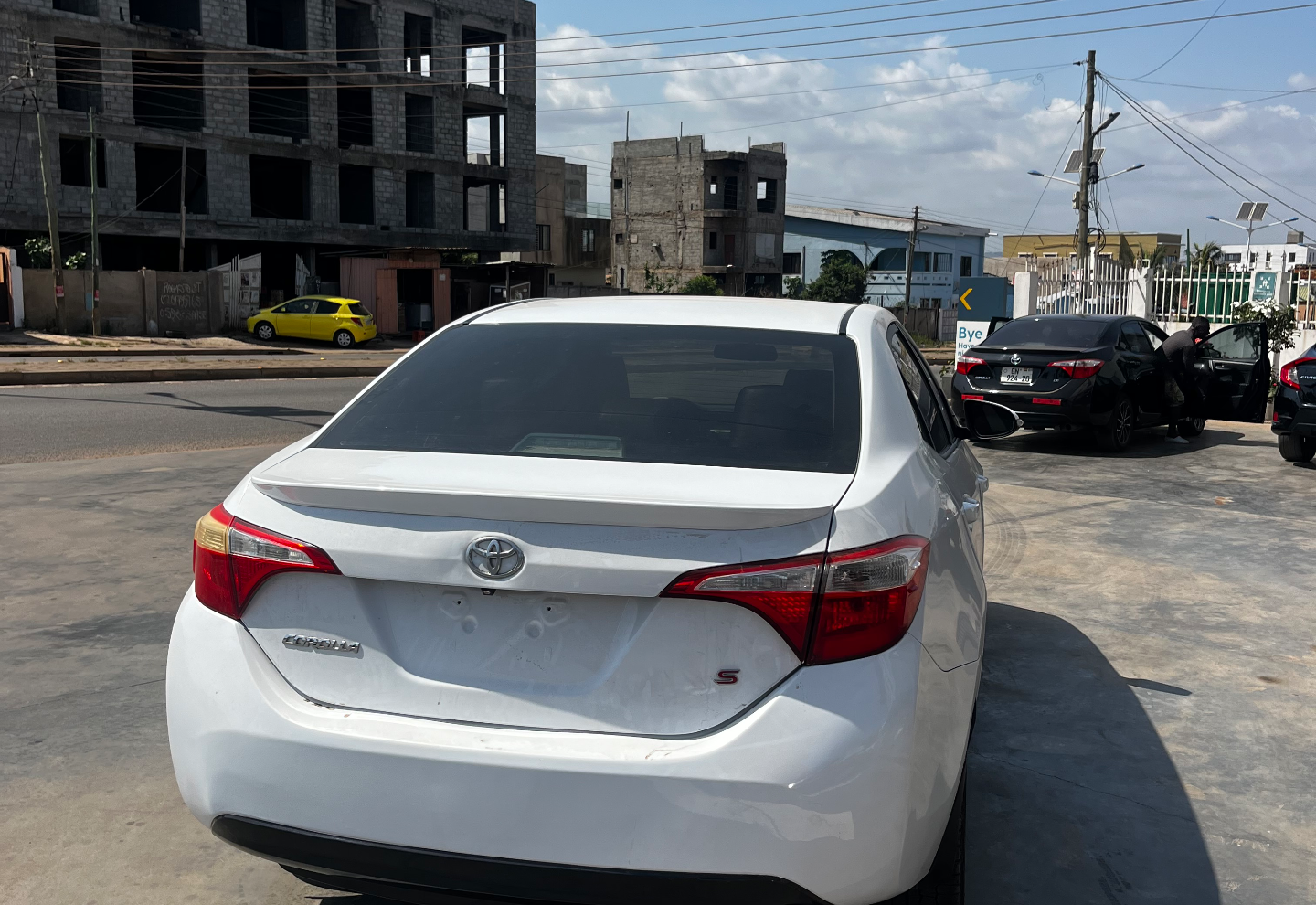 Toyota Corolla — view photo 2