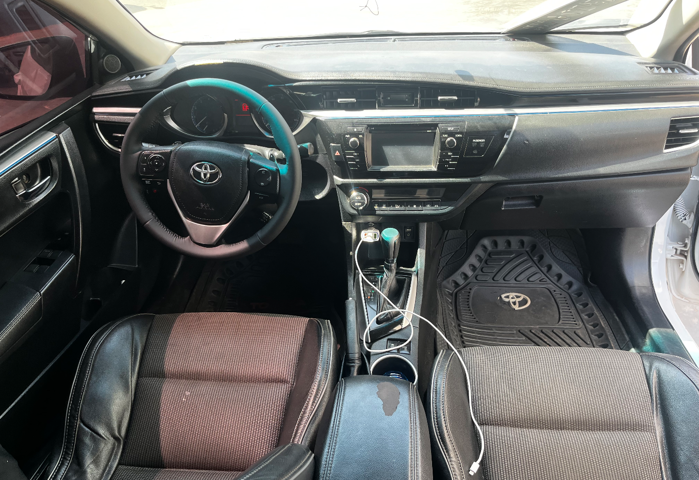 Toyota Corolla — view photo 3