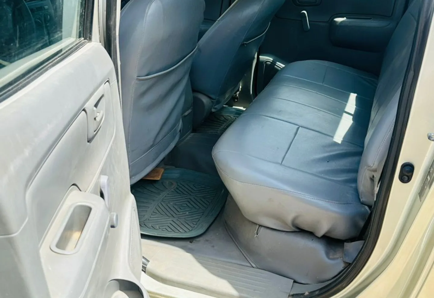 Toyota Hilux — view photo 3