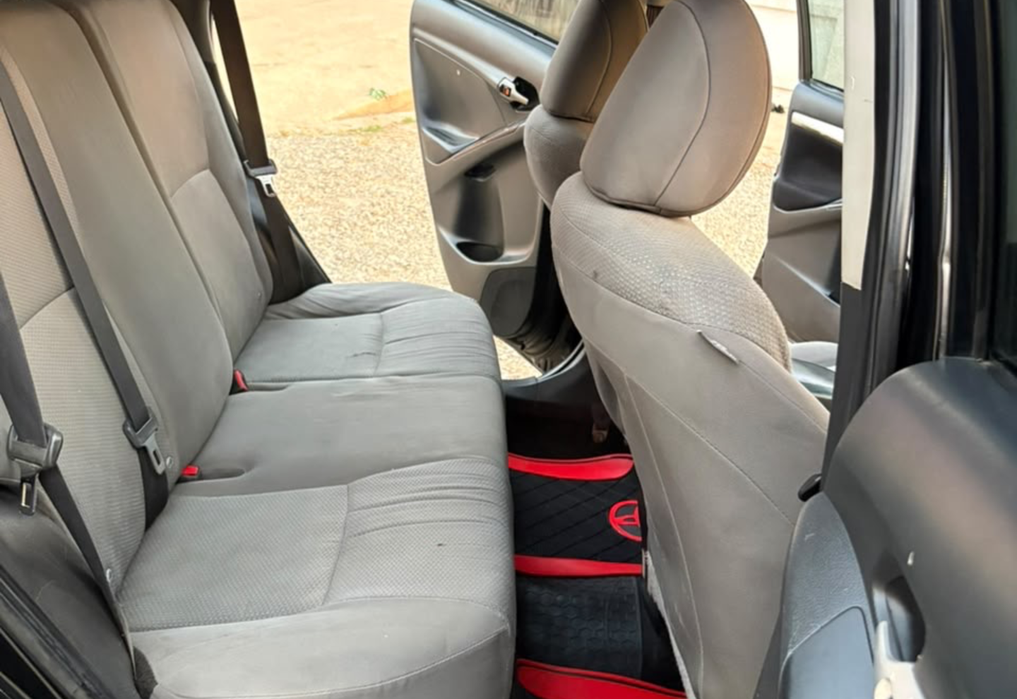 Toyota Matrix — view photo 3