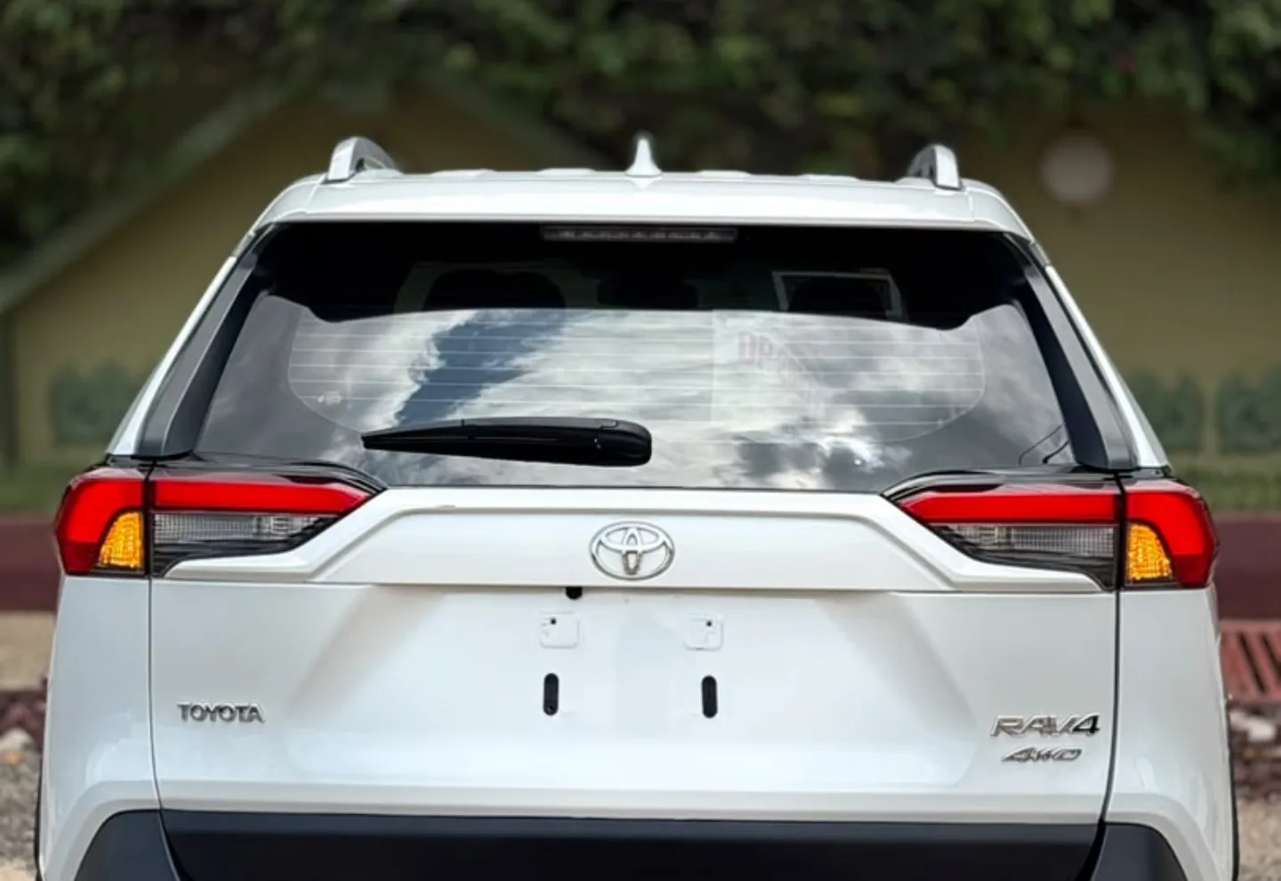 Toyota RAV4   XLE — view photo 4