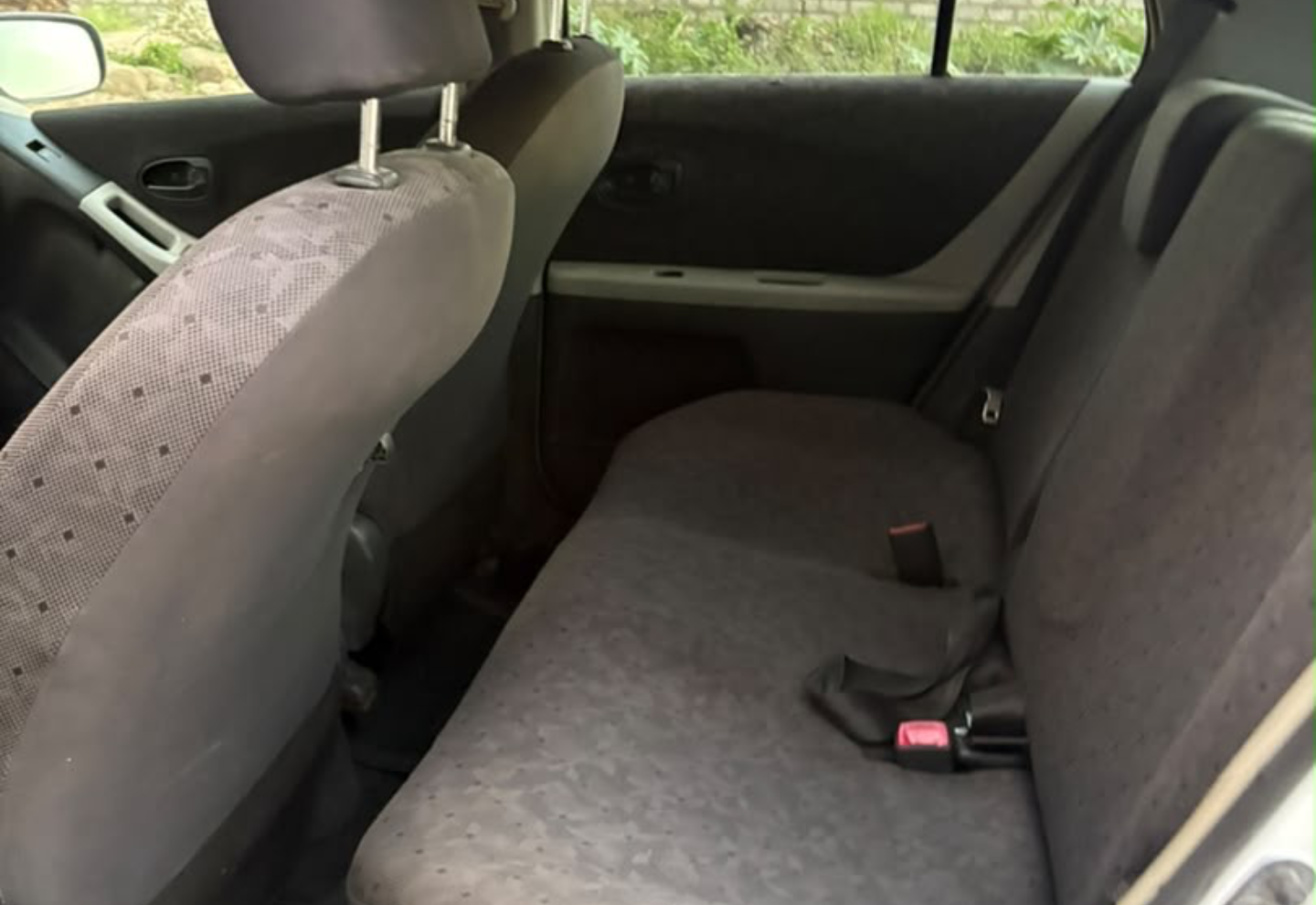 Toyota Vitz — view photo 3
