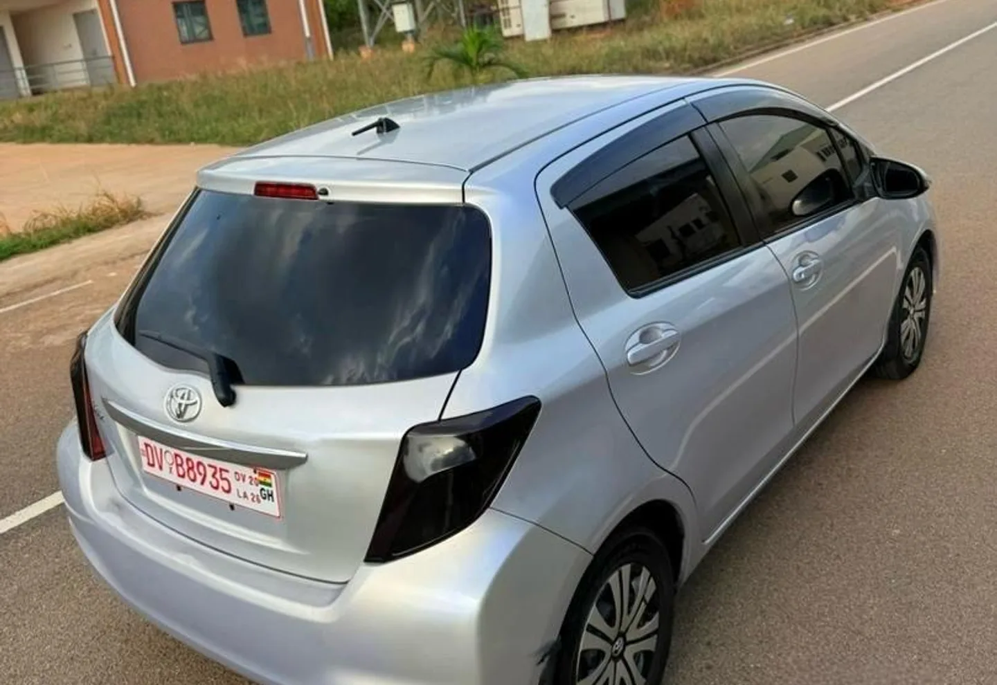 Toyota Vitz — view photo 5